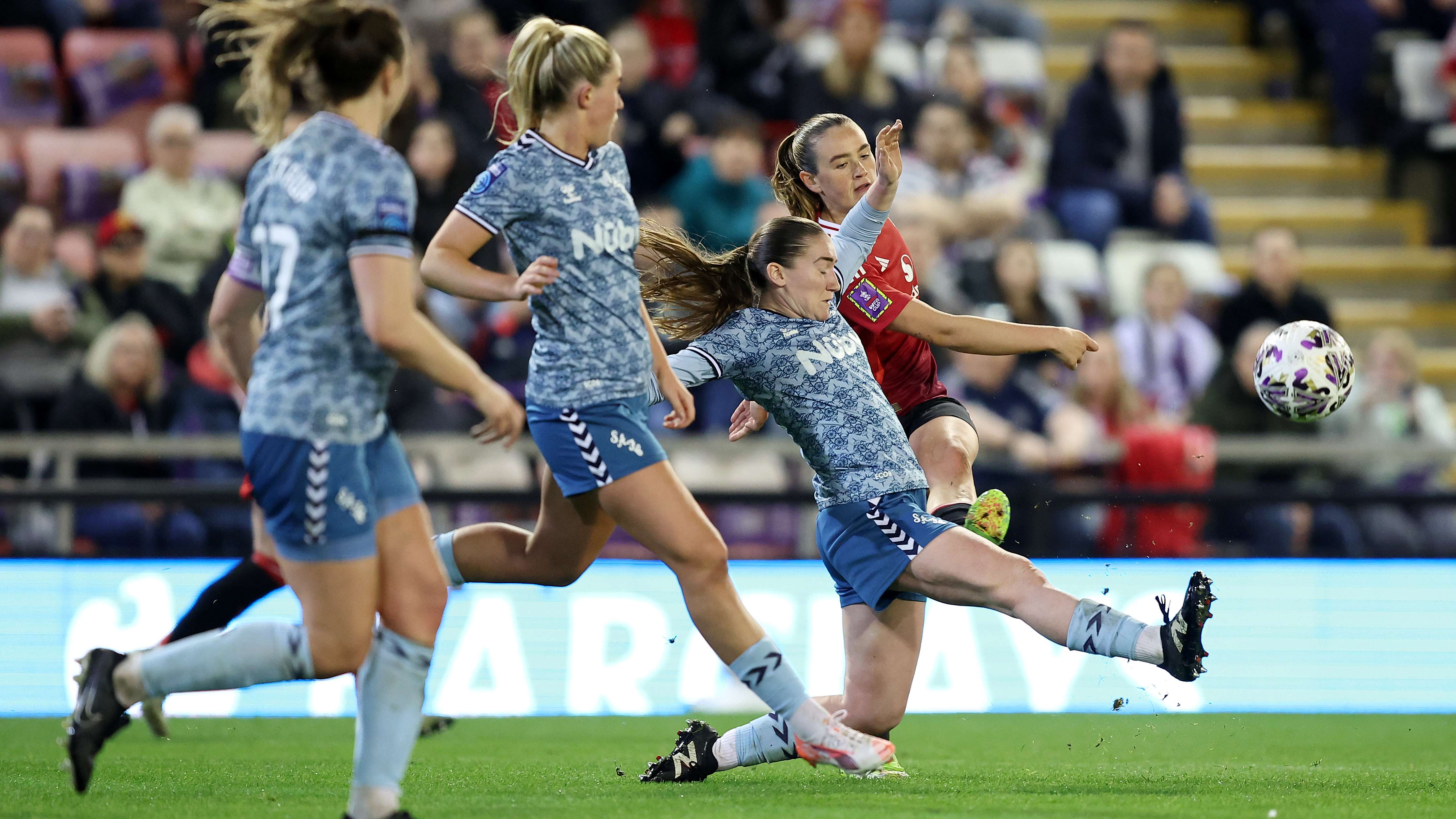 在激烈对抗 在激烈对抗